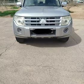 Mitsubishi Pajero 2007
