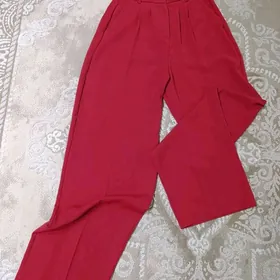 Красные брюки