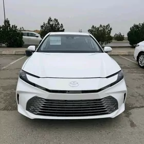 Toyota Camry 2025
