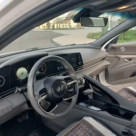 Hyundai Elantra 2021