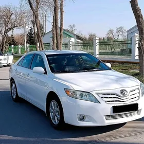 Toyota Camry 2011