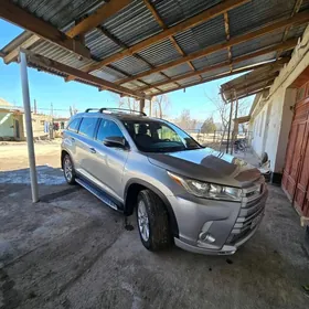 Toyota Highlander 2019