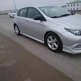 Toyota Corolla iM 2017