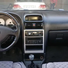 Opel Astra 2003