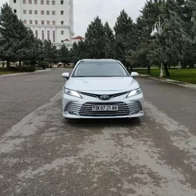 Toyota Camry 2018