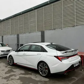 Hyundai Elantra 2022