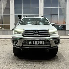Toyota Hilux 2017