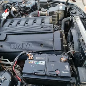 BMW 525 1990