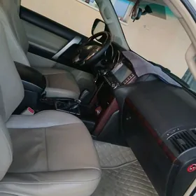 Toyota Land Cruiser Prado 2012