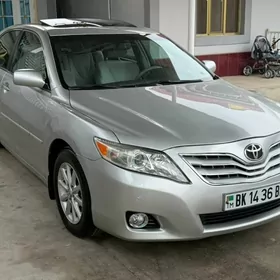 Toyota Camry 2011