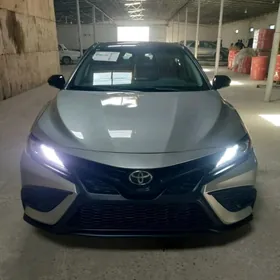 Toyota Camry 2024