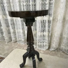 Крутящая  подставка для цветов