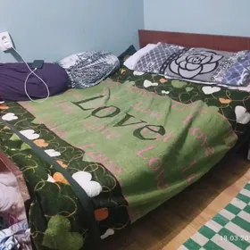 krawat  iki adamlykk