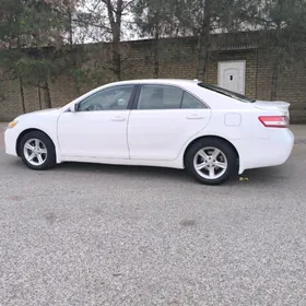 Toyota Camry 2011