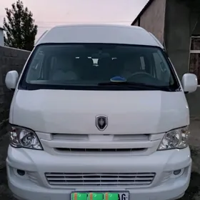 Toyota Hiace 2012