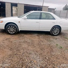 Toyota Camry 1999