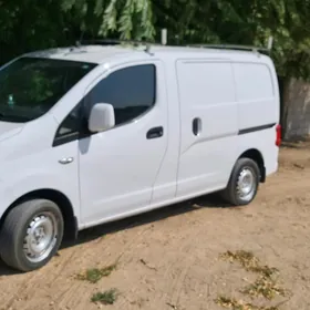Nissan NV200 2021