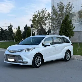 Toyota Sienna 2023