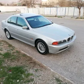 BMW E39 2000