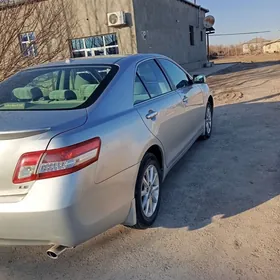 Toyota Camry 2011