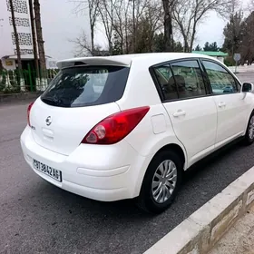 Nissan Versa 2009