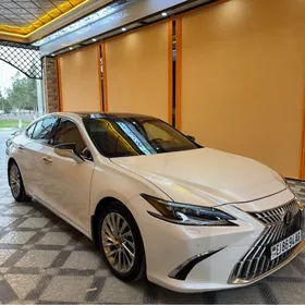 Lexus ES 350 2022