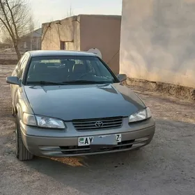 Toyota Camry 1999