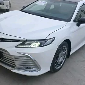 Toyota Camry 2023
