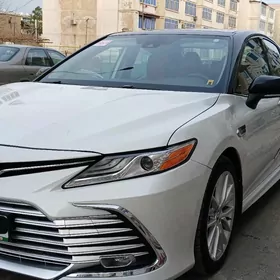 Toyota Camry 2020