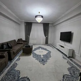 Arenda Gurtly Elitka