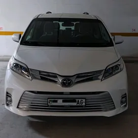 Toyota Sienna 2019
