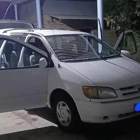Toyota Sienna 2000