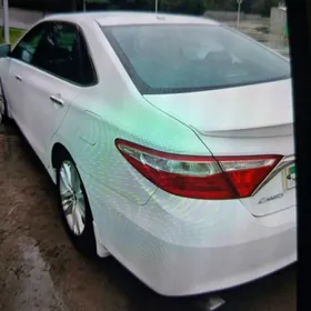 Toyota Camry 2017