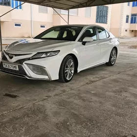 Toyota Camry 2022