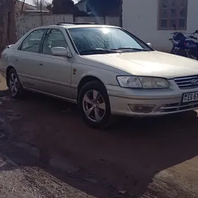 Toyota Camry 2000