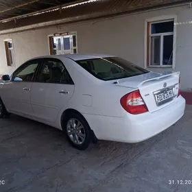 Toyota Camry 2004