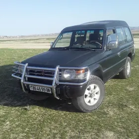 Mitsubishi Pajero 1998