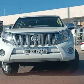 Toyota Land Cruiser Prado 2014