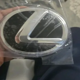 Lexsus rx350 Emblema