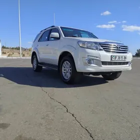 Toyota Fortuner 2014