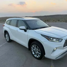 Toyota Highlander 2020