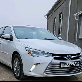 Toyota Camry 2017