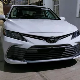 Toyota Camry 2022