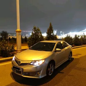 Toyota Camry 2014