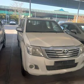 Toyota Hilux 2014