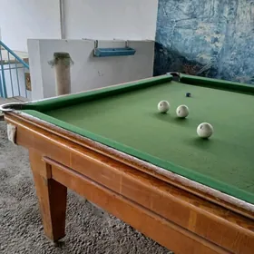 Bilýard stoly. Бильярдный стол