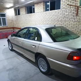 Opel Omega 2000