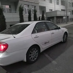 Toyota Camry 2005
