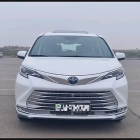 Toyota Sienna 2022