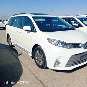 Toyota Sienna 2018
